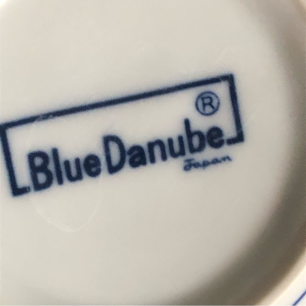 2 Vintage Blue Danube Porcelain Mugs - Picture 3 of 6